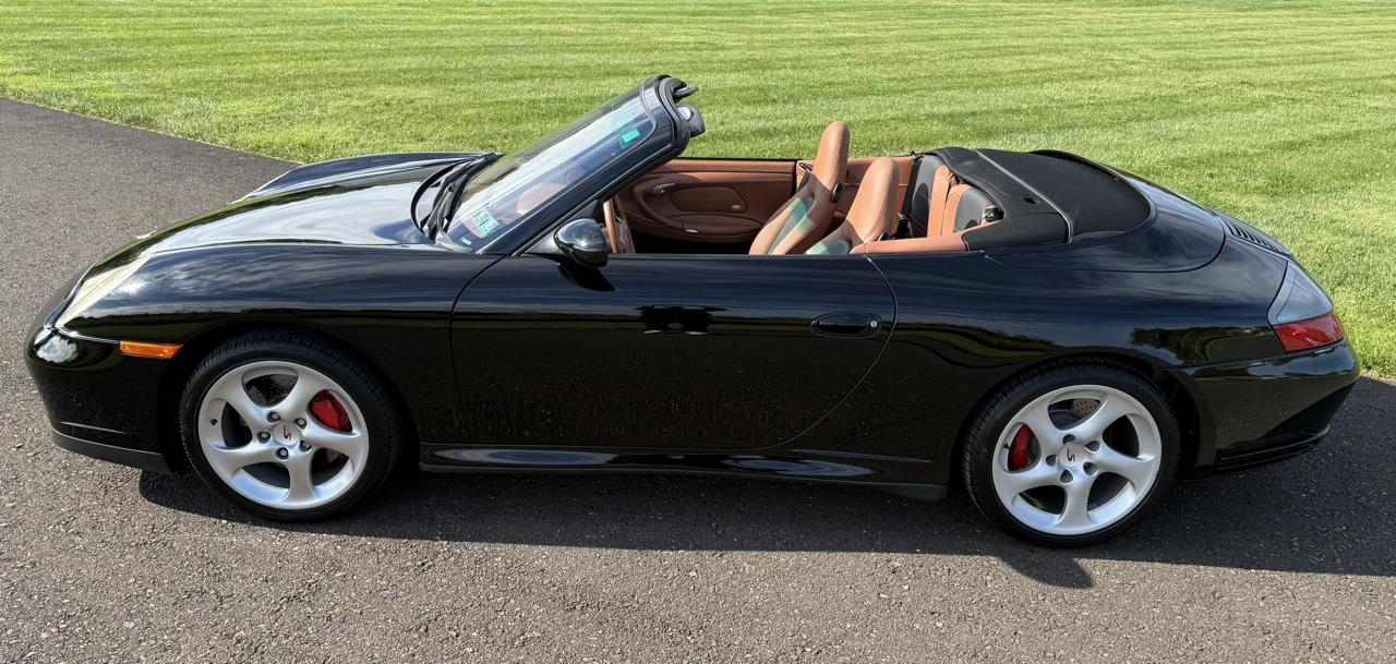 Porsche 911 2dr Cabriolet Carrera 4S 2004