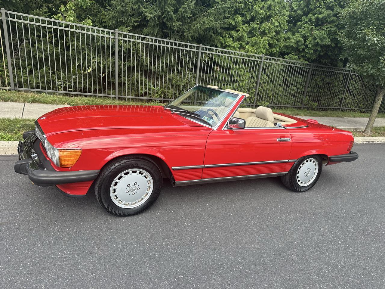 Mercedes-Benz 560 Series 2dr Roadster 560SL 1988