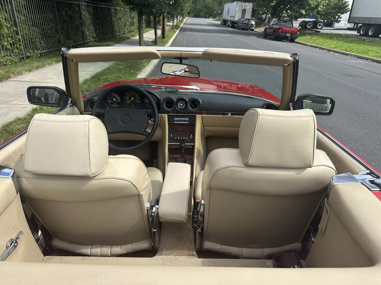Mercedes-Benz 560 Series 2dr Roadster 560SL 1988