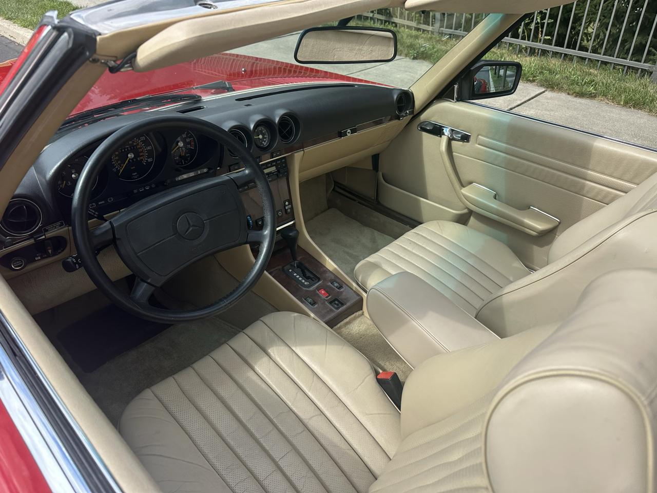 Mercedes-Benz 560 Series 2dr Roadster 560SL 1988