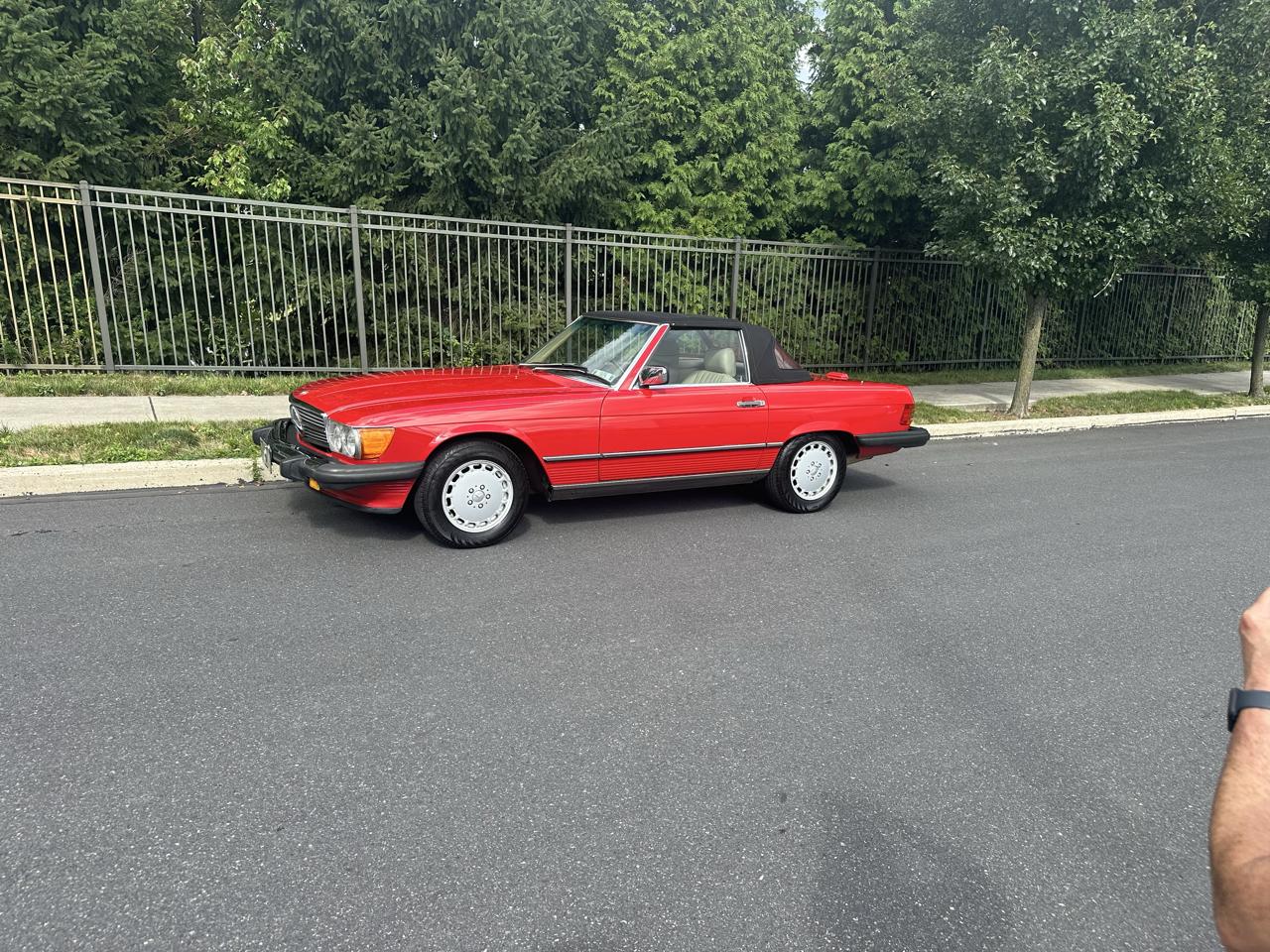 Mercedes-Benz 560 Series 2dr Roadster 560SL 1988