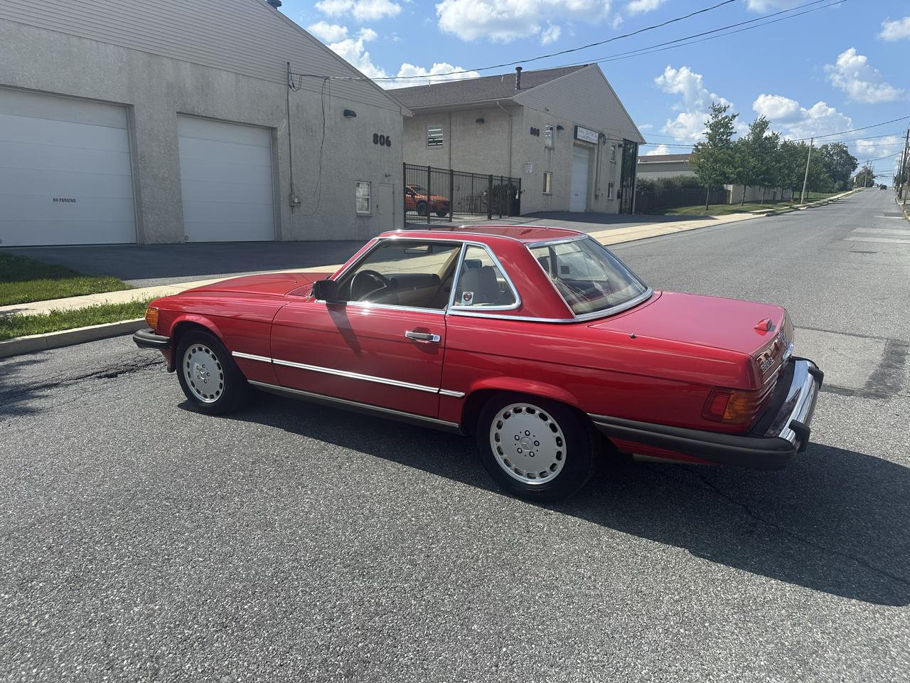 Mercedes-Benz 560 Series 2dr Roadster 560SL 1988