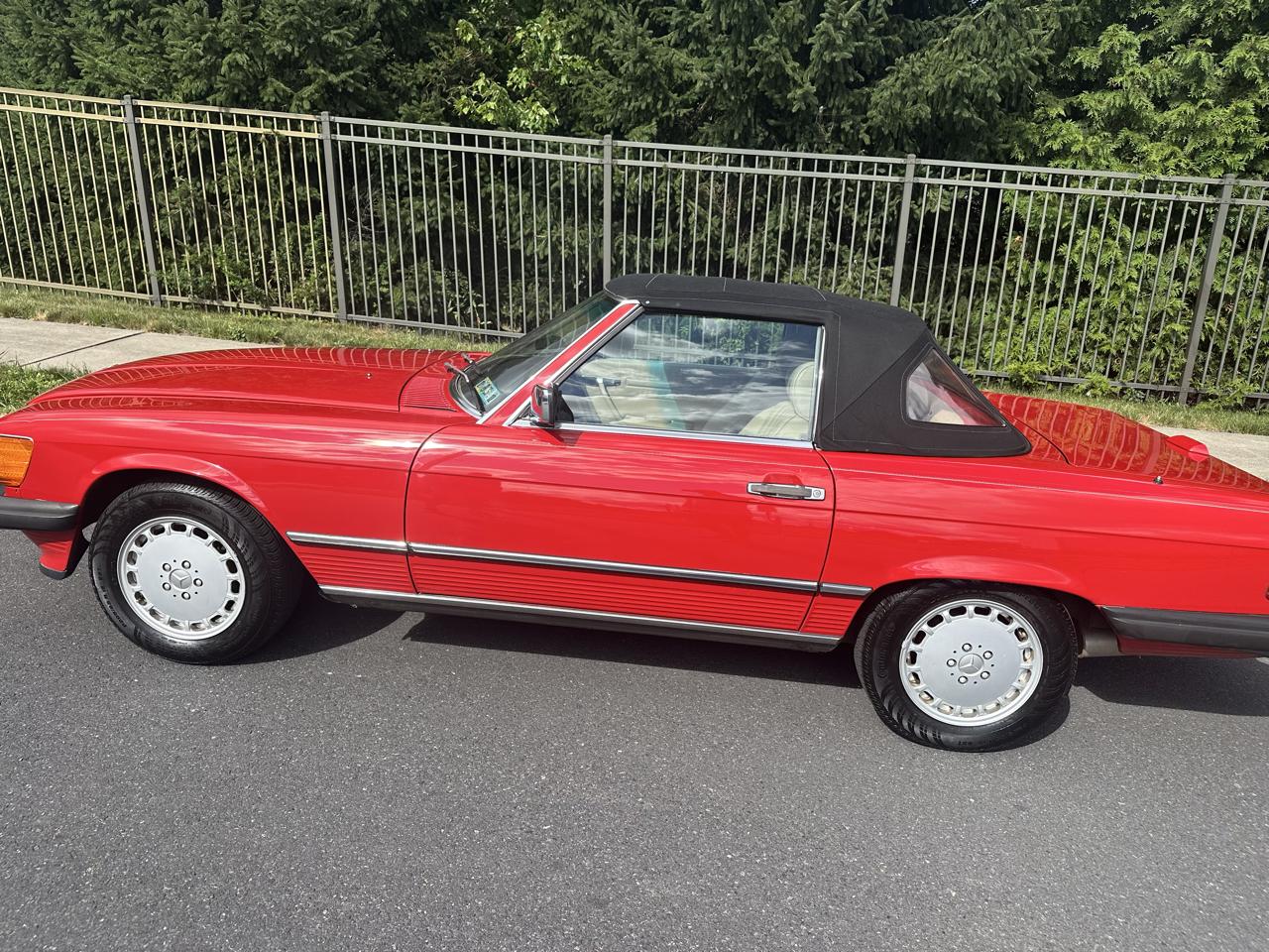 Mercedes-Benz 560 Series 2dr Roadster 560SL 1988