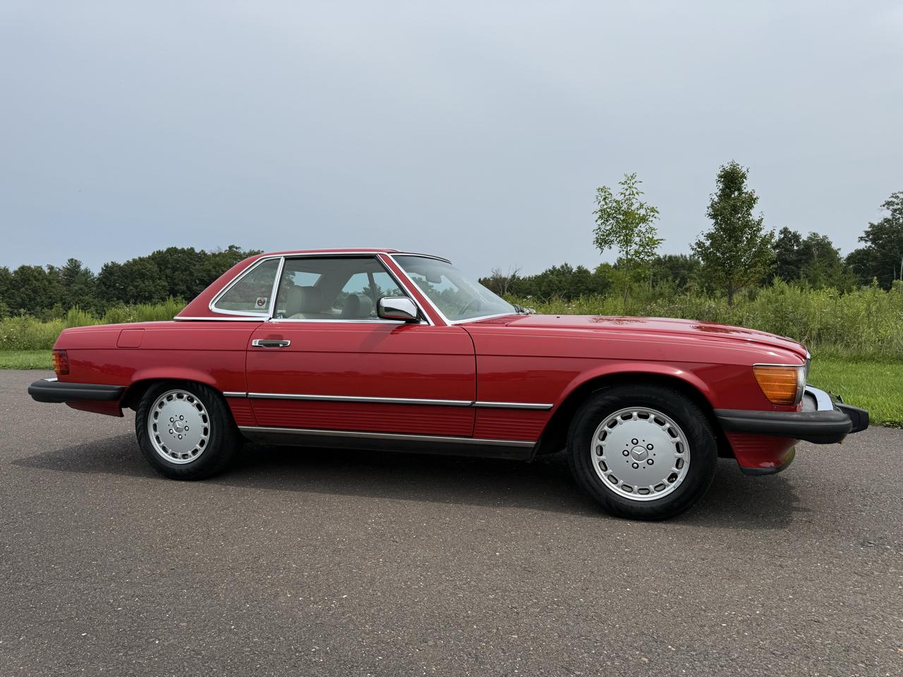 Mercedes-Benz 560 Series 2dr Roadster 560SL 1988