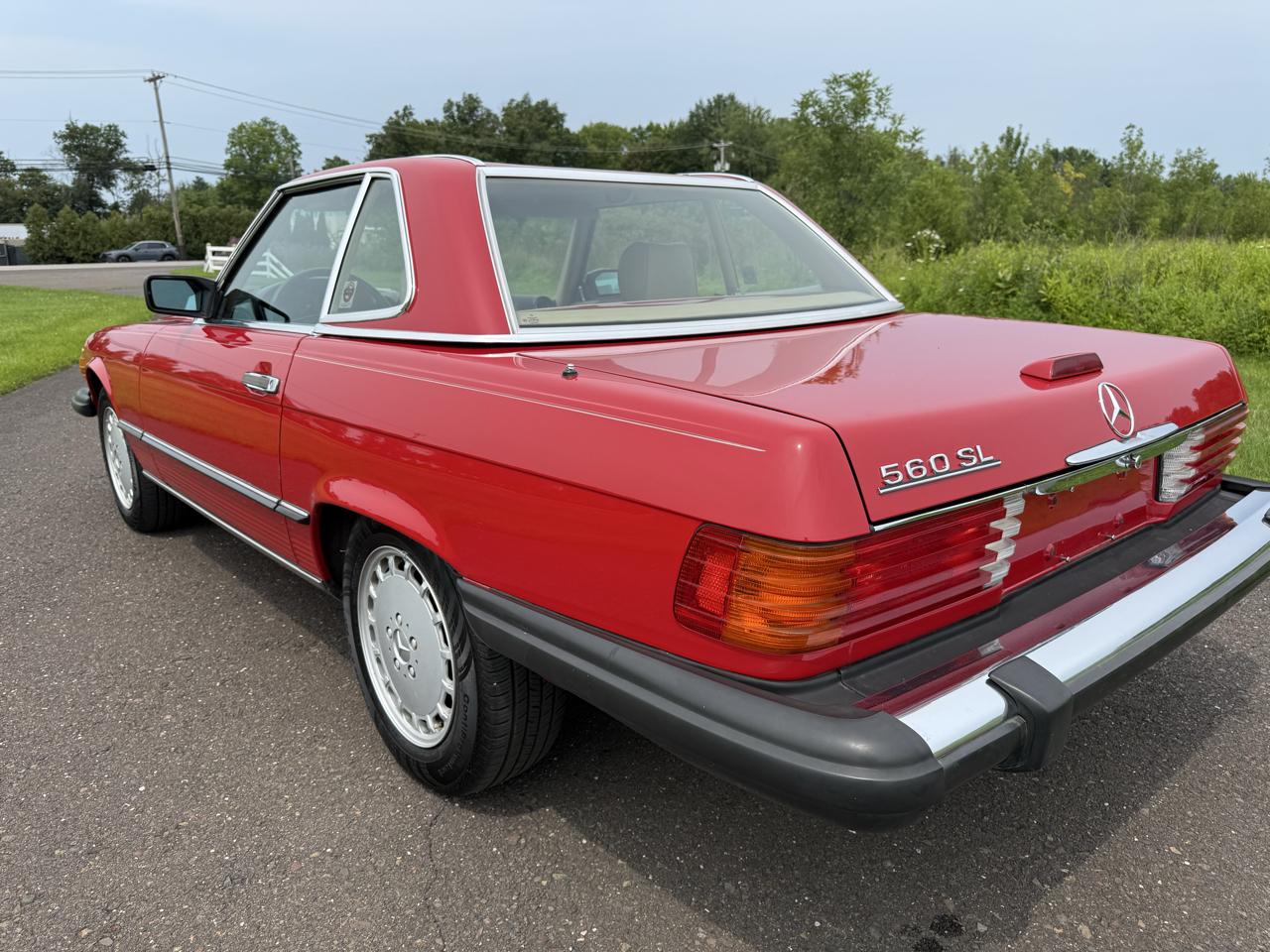 Mercedes-Benz 560 Series 2dr Roadster 560SL 1988