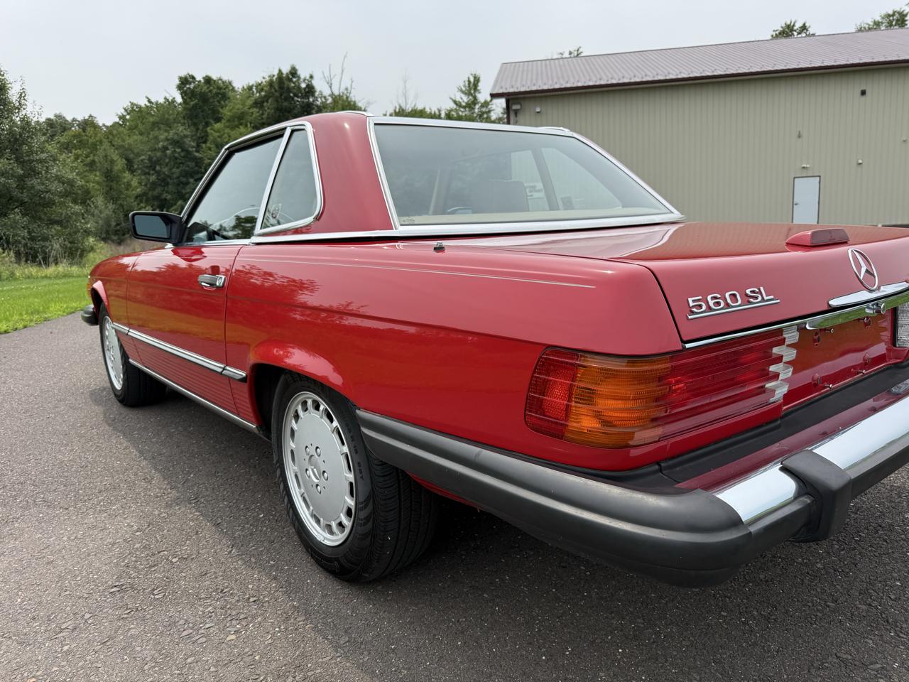 Mercedes-Benz 560 Series 2dr Roadster 560SL 1988