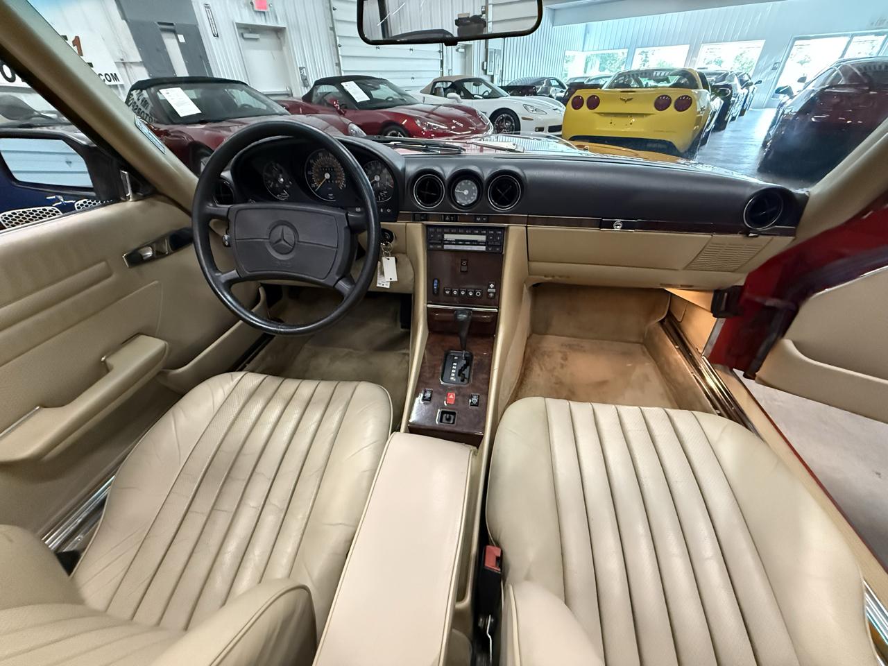 Mercedes-Benz 560 Series 2dr Roadster 560SL 1988