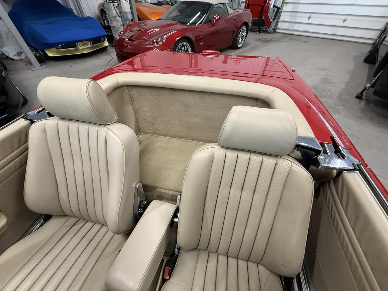 Mercedes-Benz 560 Series 2dr Roadster 560SL 1988