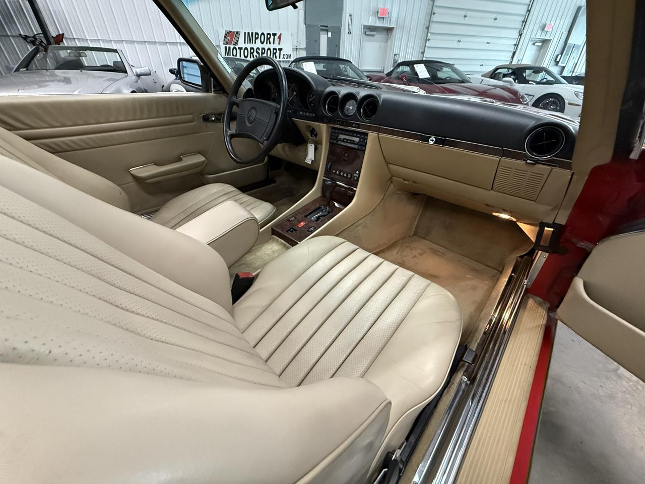 Mercedes-Benz 560 Series 2dr Roadster 560SL 1988
