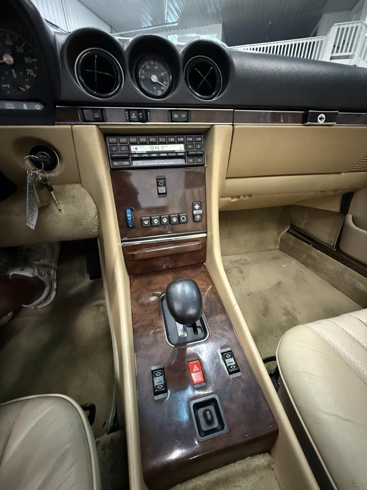 Mercedes-Benz 560 Series 2dr Roadster 560SL 1988
