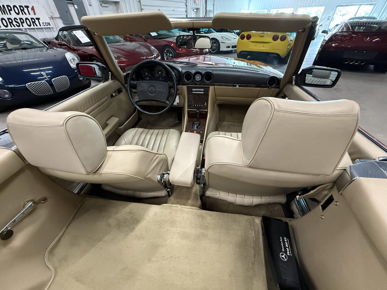 Mercedes-Benz 560 Series 2dr Roadster 560SL 1988
