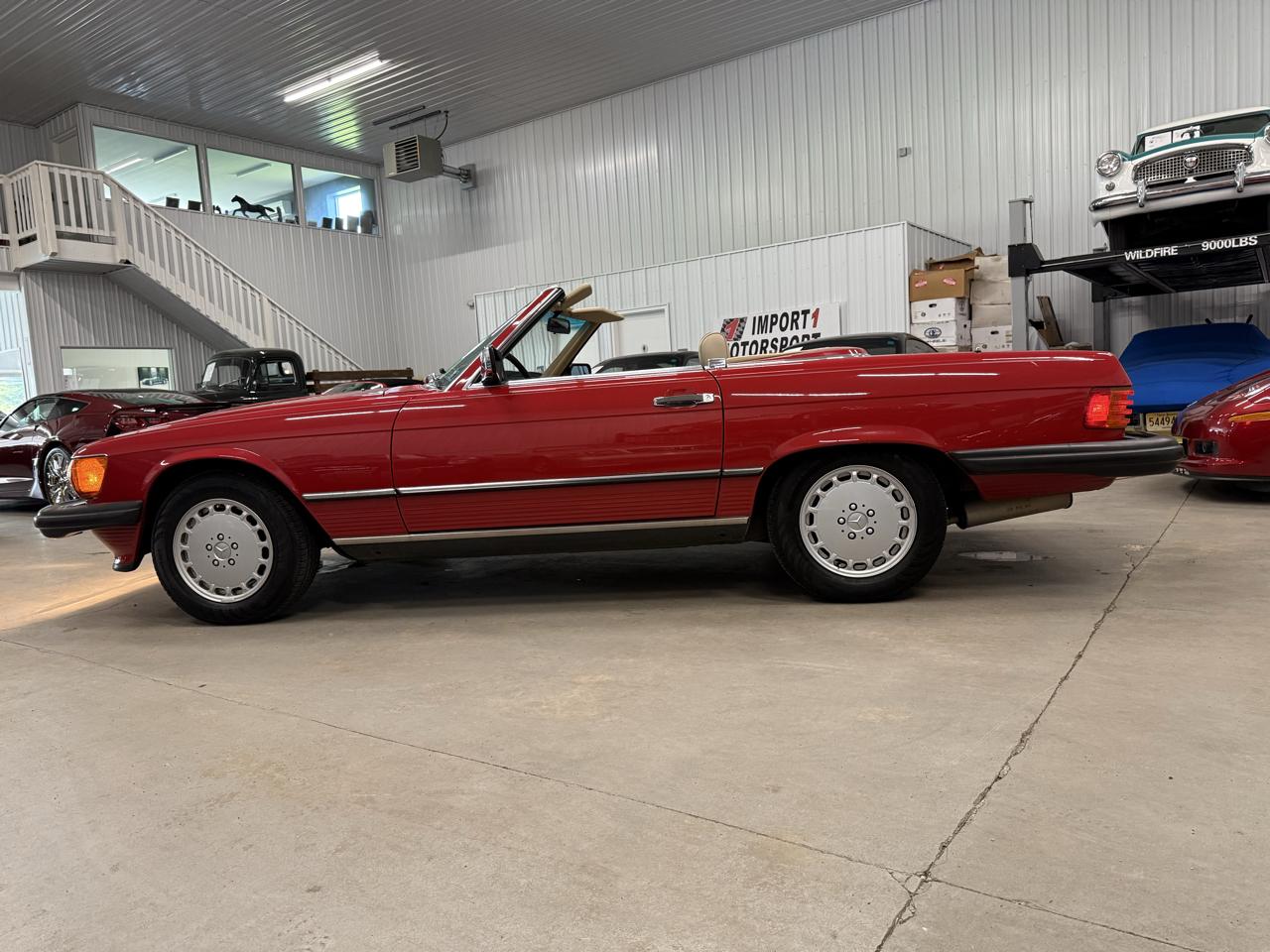 Mercedes-Benz 560 Series 2dr Roadster 560SL 1988