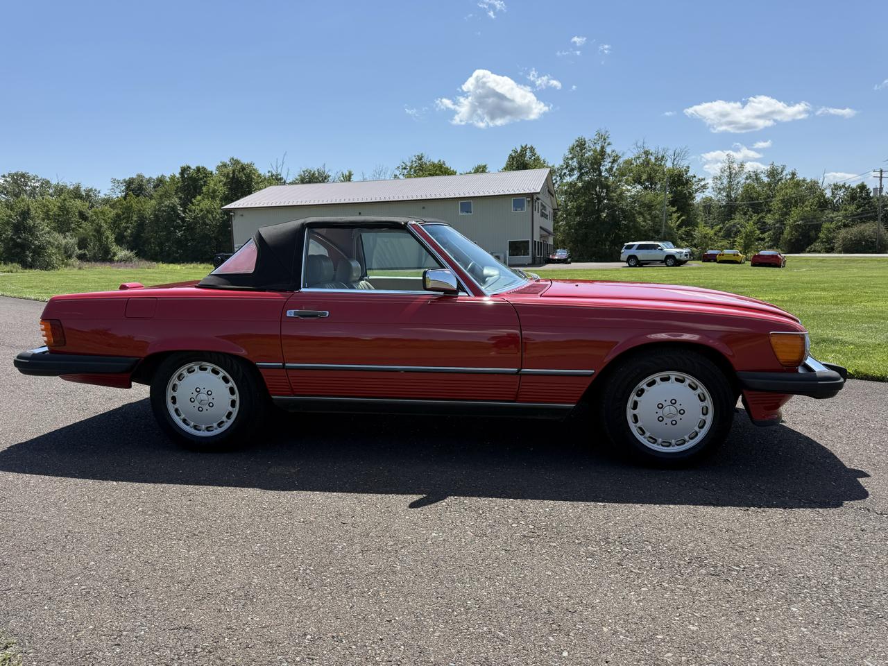 Mercedes-Benz 560 Series 2dr Roadster 560SL 1988