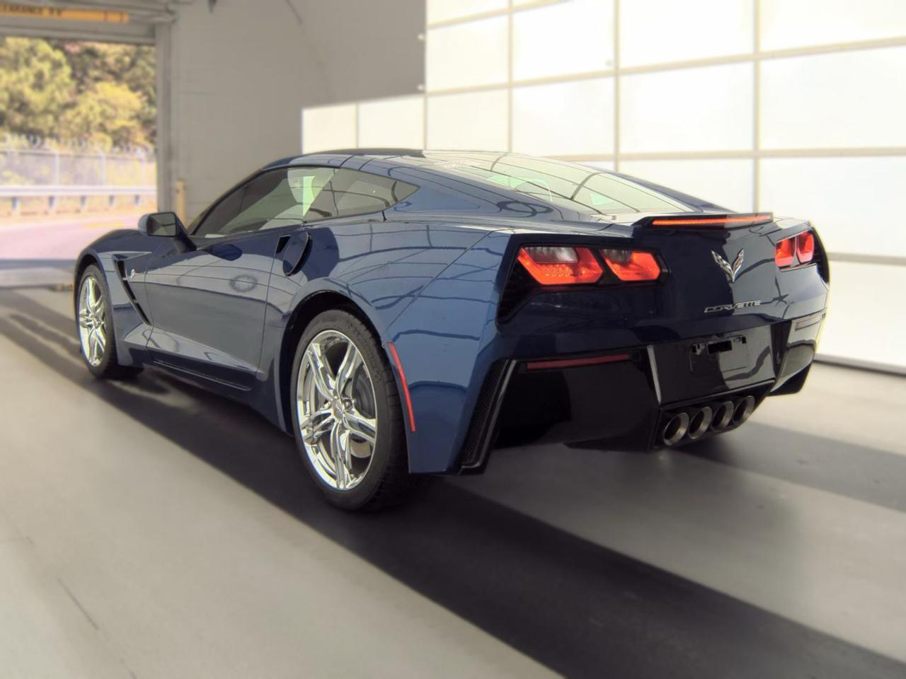 Chevrolet Corvette 2dr Stingray Cpe w/2LT 2017