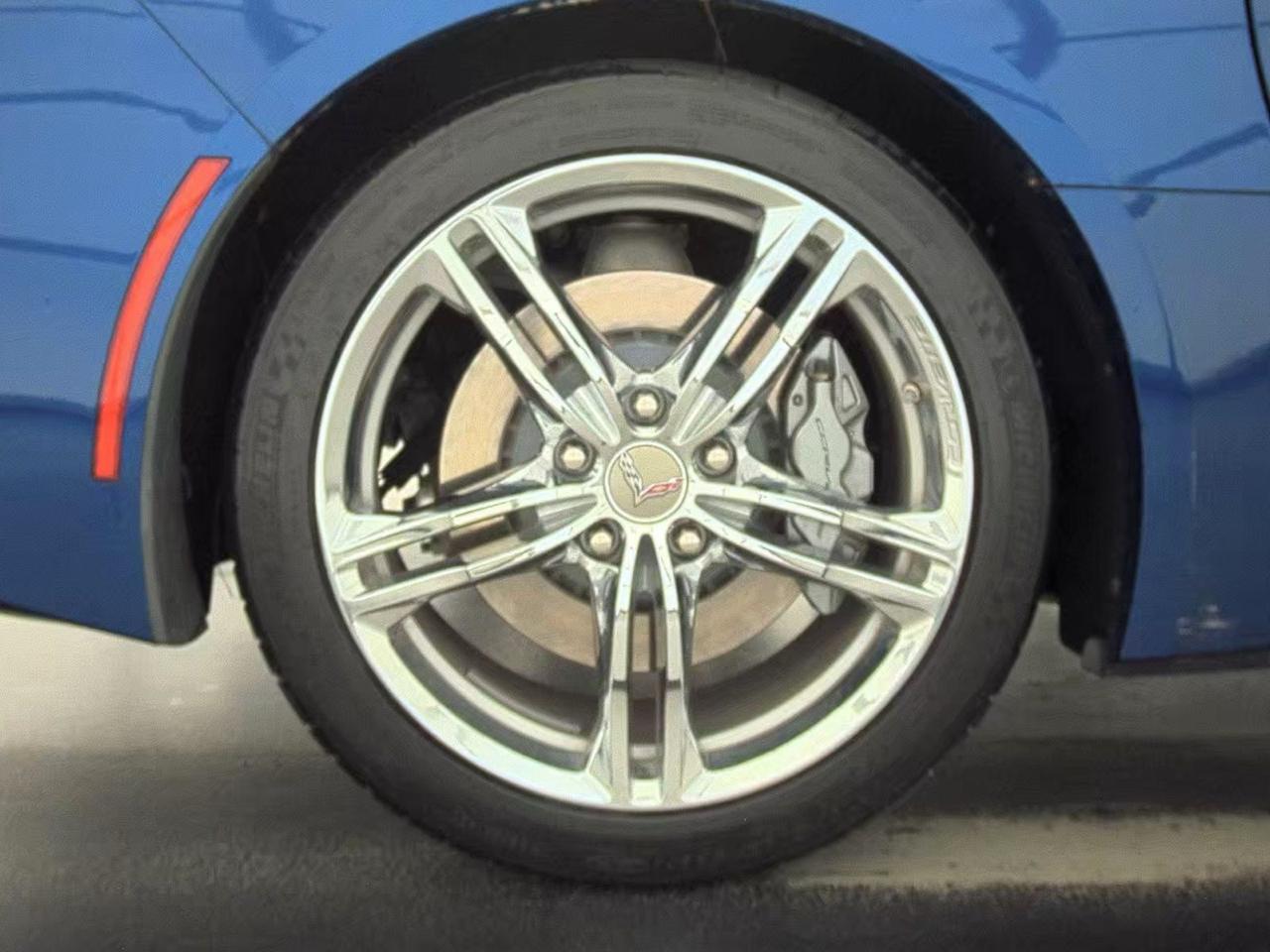 Chevrolet Corvette 2dr Stingray Cpe w/2LT 2017