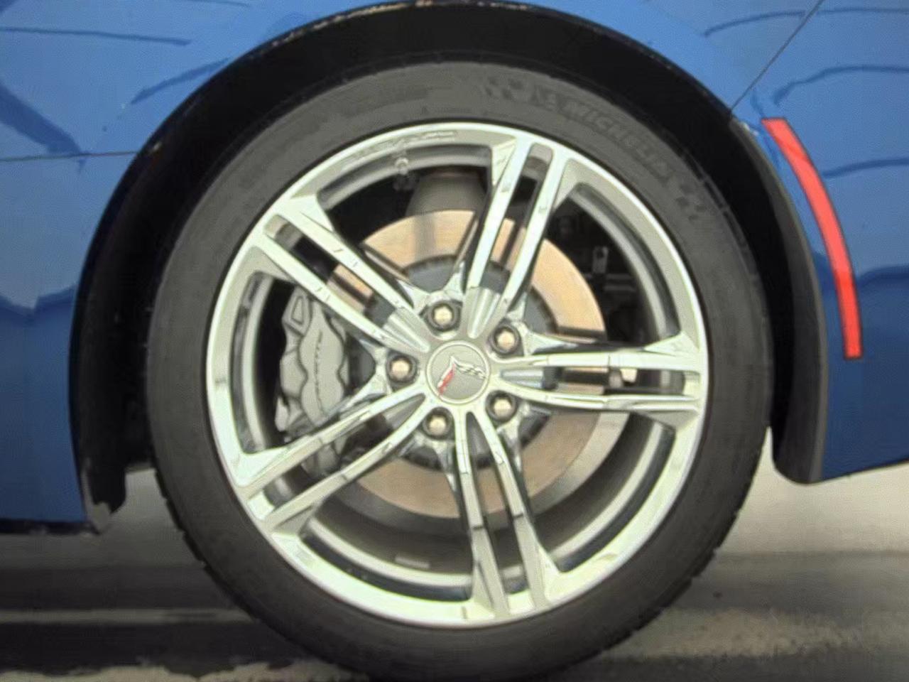 Chevrolet Corvette 2dr Stingray Cpe w/2LT 2017