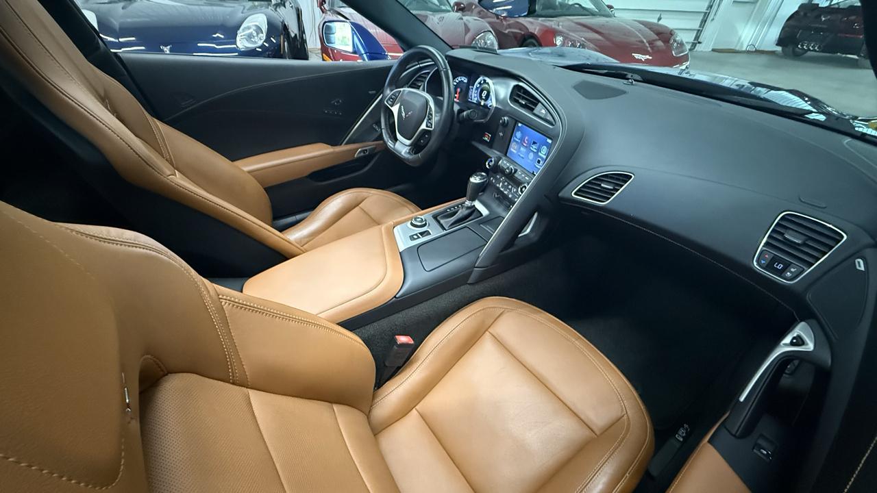 Chevrolet Corvette 2dr Stingray Cpe w/2LT 2017