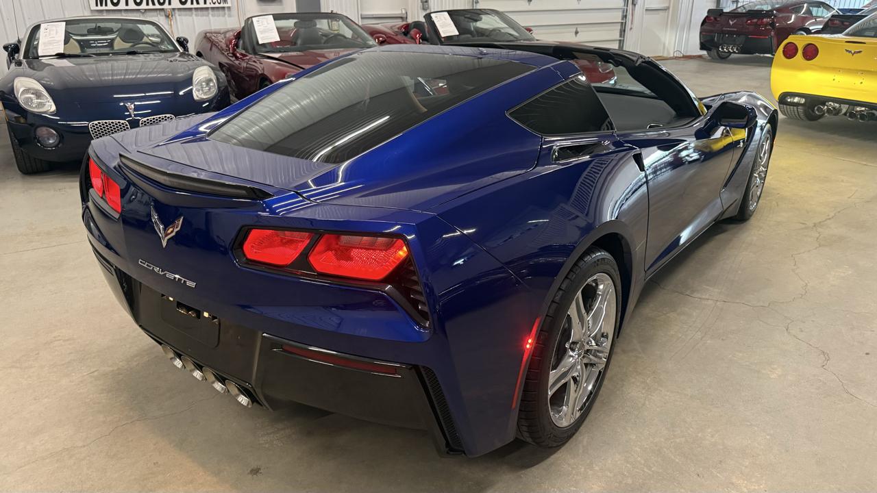 Chevrolet Corvette 2dr Stingray Cpe w/2LT 2017