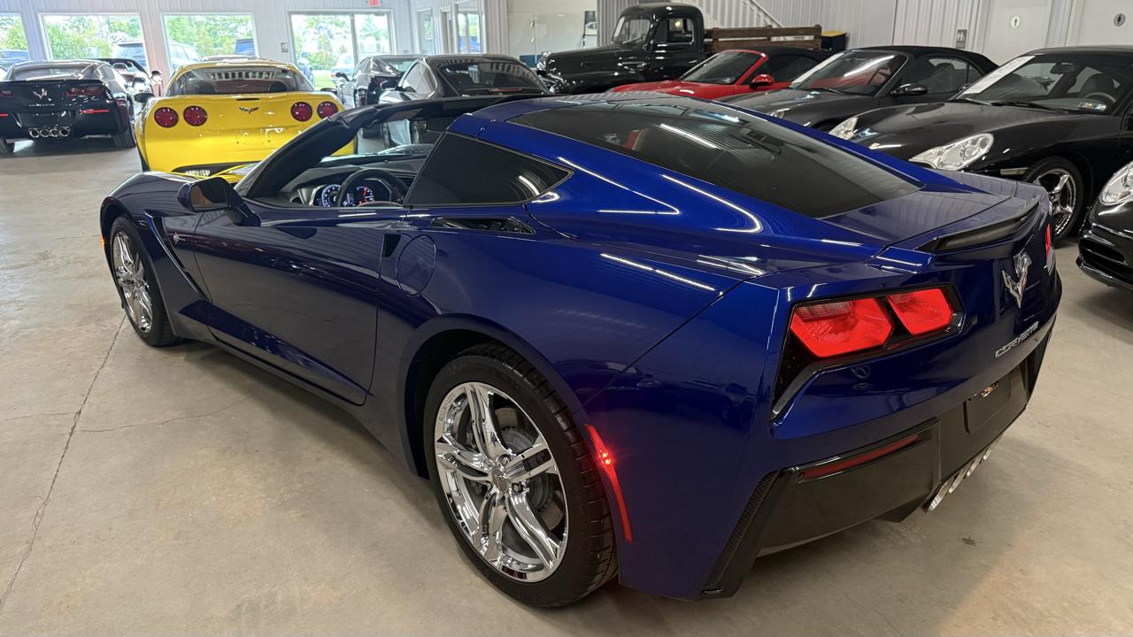 Chevrolet Corvette 2dr Stingray Cpe w/2LT 2017