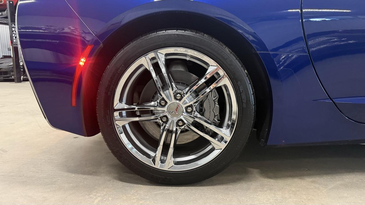 Chevrolet Corvette 2dr Stingray Cpe w/2LT 2017
