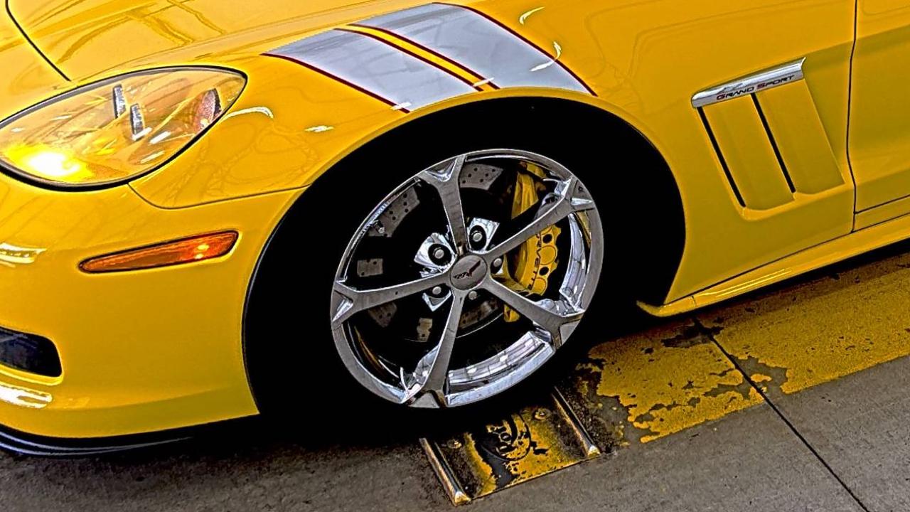 Chevrolet Corvette 2dr Cpe Z16 Grand Sport w/3LT 2012