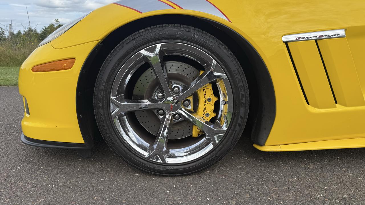 Chevrolet Corvette 2dr Cpe Z16 Grand Sport w/3LT 2012