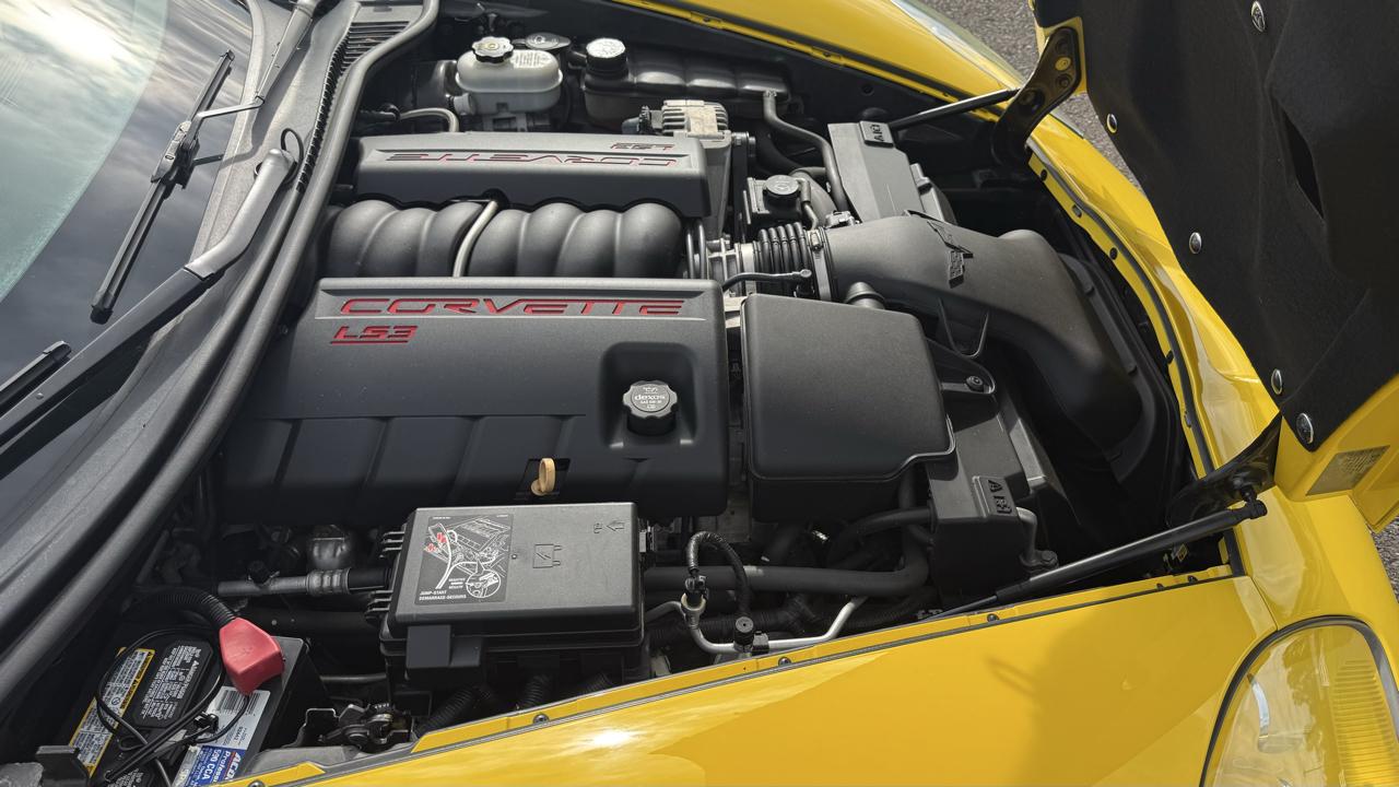 Chevrolet Corvette 2dr Cpe Z16 Grand Sport w/3LT 2012