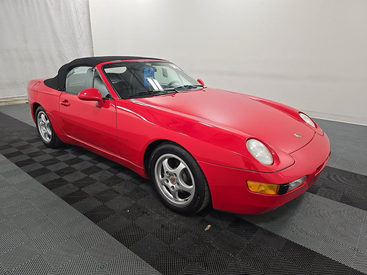 Porsche 968 2dr Cabriolet 6-Spd 1992