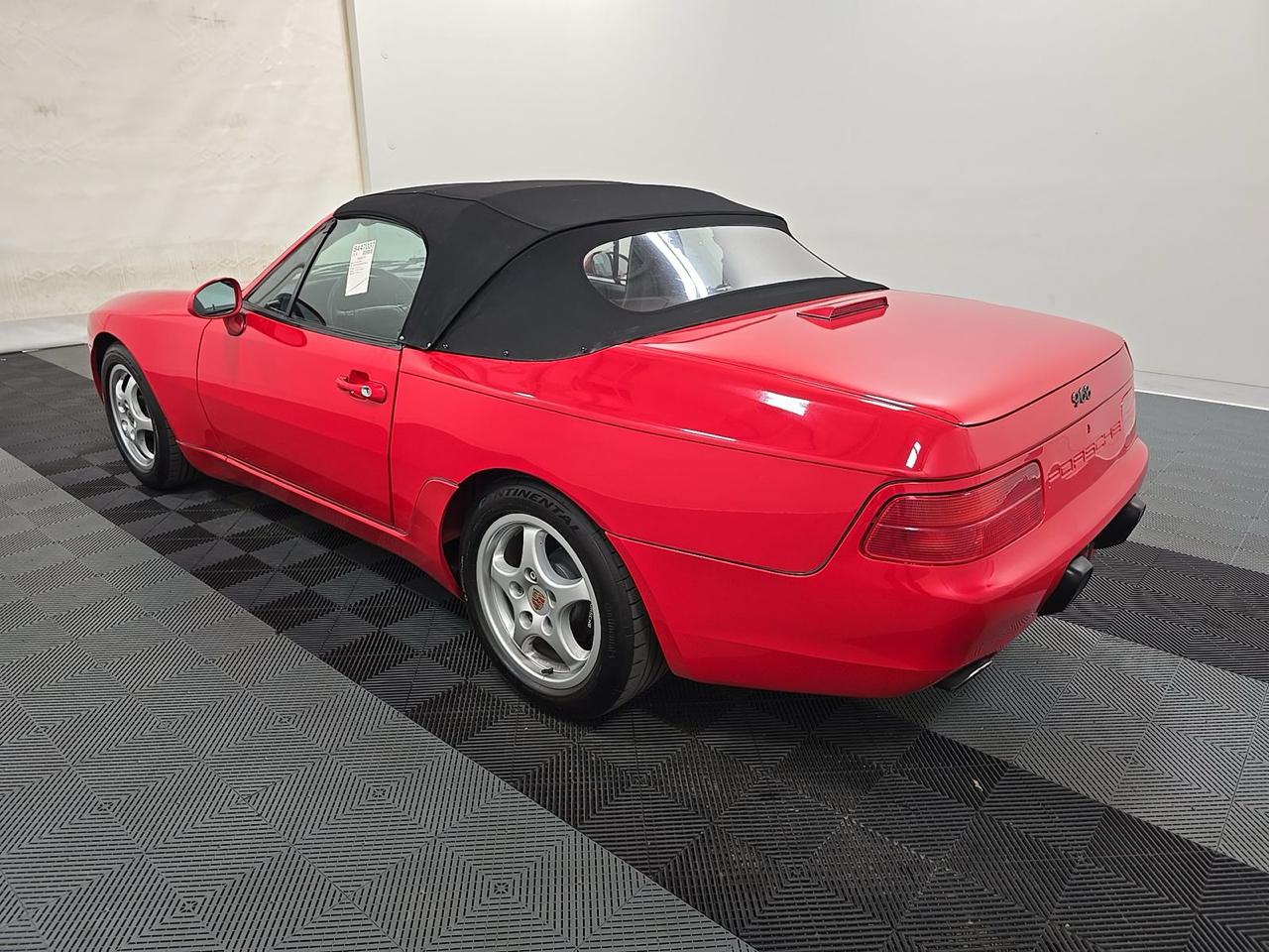 Porsche 968 2dr Cabriolet 6-Spd 1992