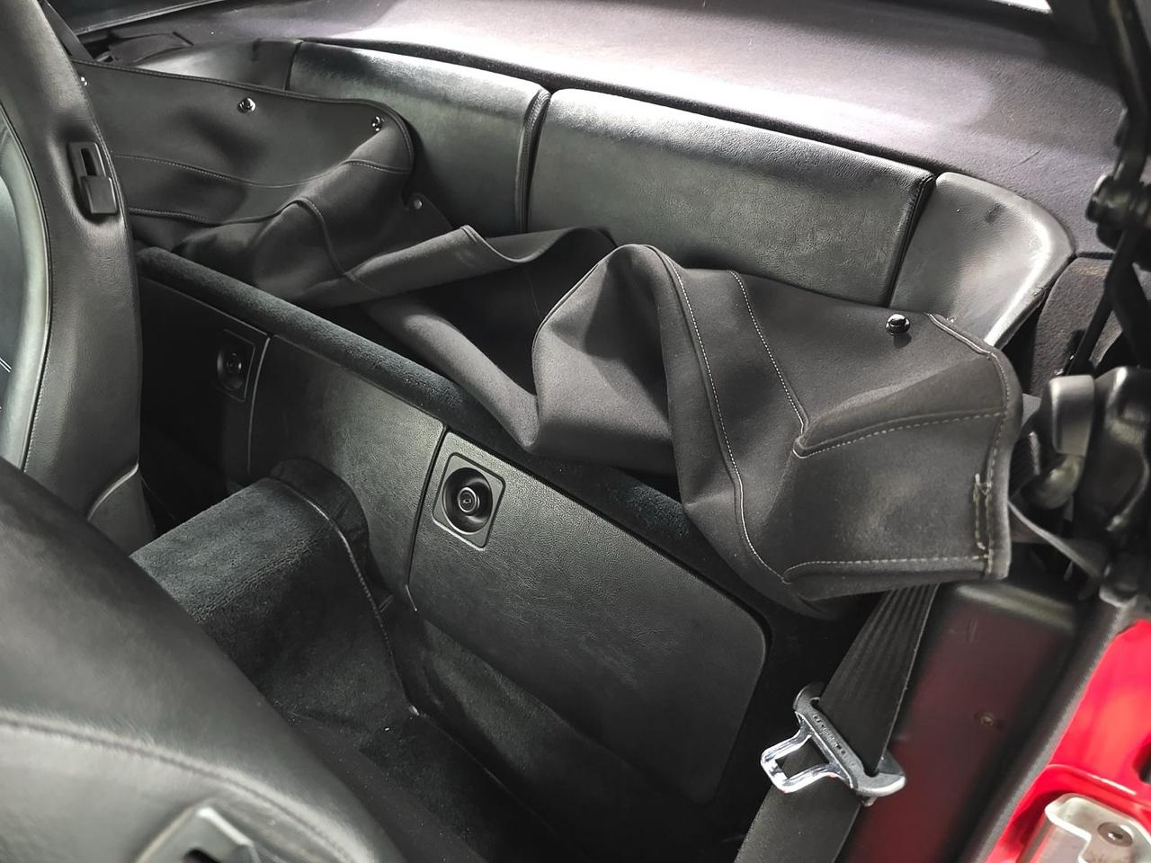 Porsche 968 2dr Cabriolet 6-Spd 1992