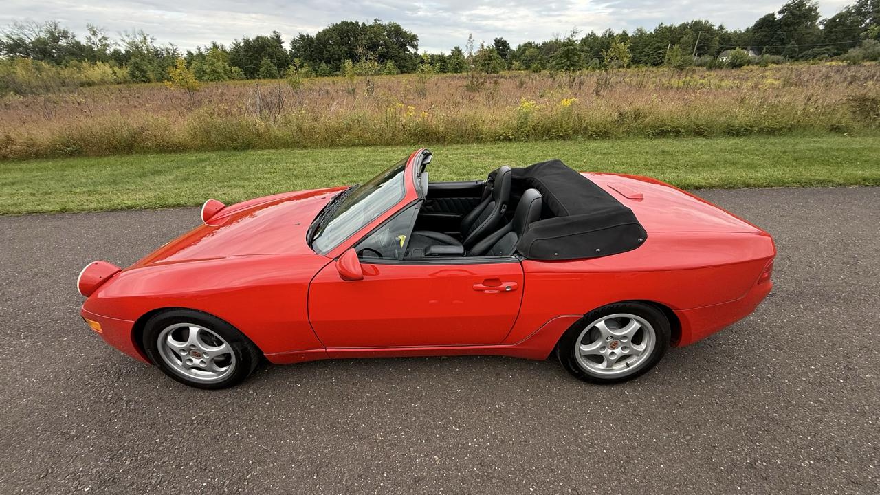 Porsche 968 2dr Cabriolet 6-Spd 1992