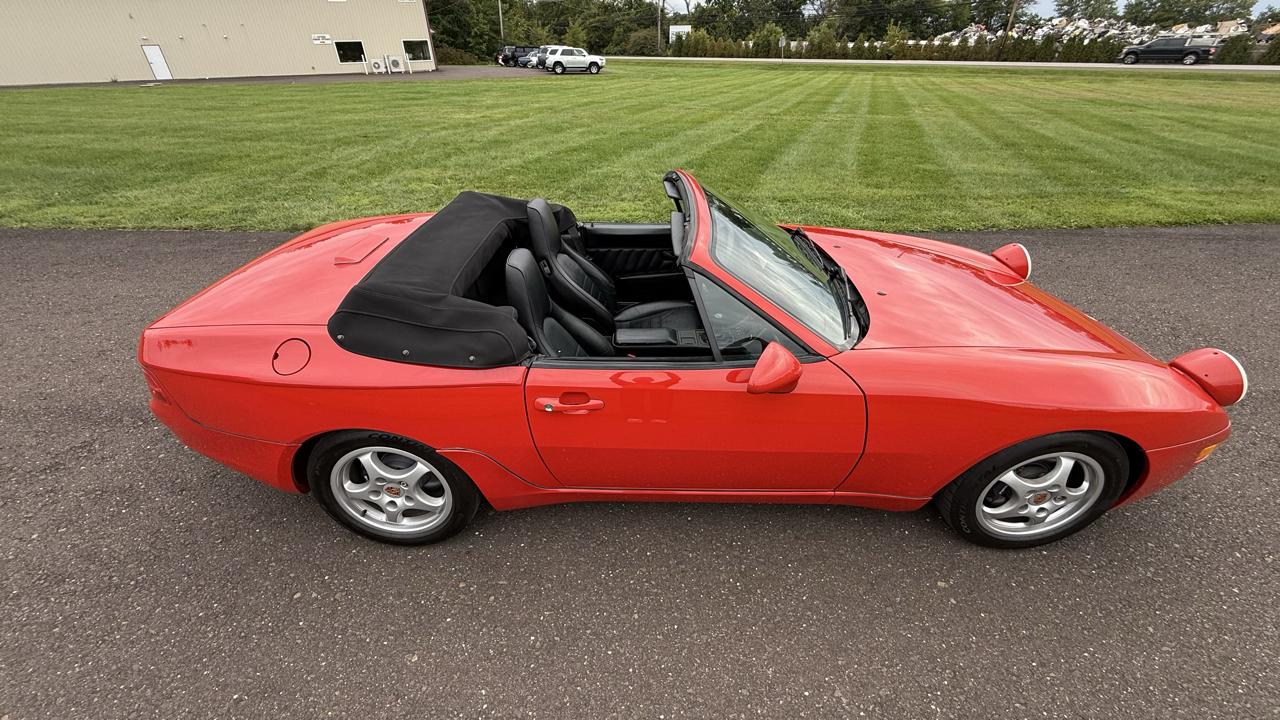 Porsche 968 2dr Cabriolet 6-Spd 1992