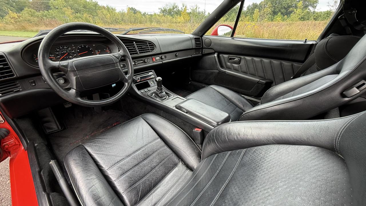 Porsche 968 2dr Cabriolet 6-Spd 1992