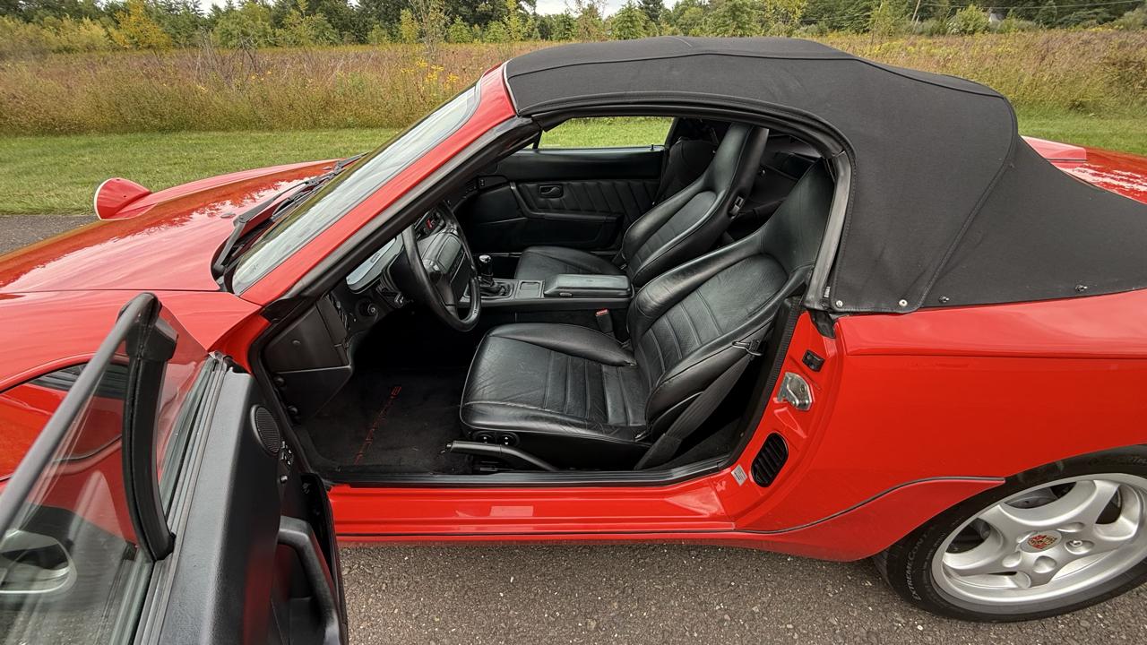 Porsche 968 2dr Cabriolet 6-Spd 1992