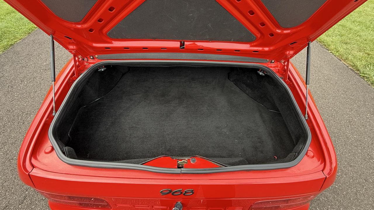 Porsche 968 2dr Cabriolet 6-Spd 1992