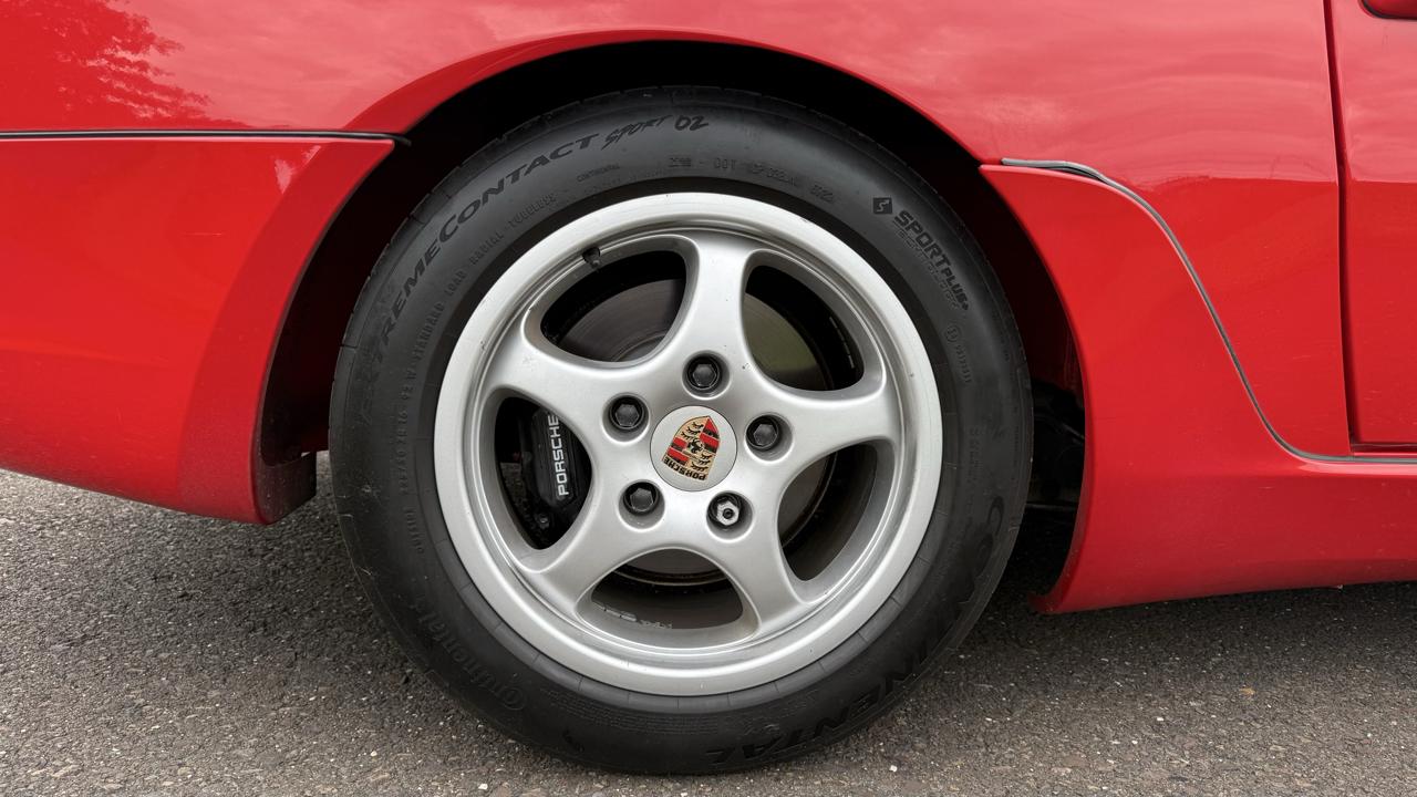 Porsche 968 2dr Cabriolet 6-Spd 1992