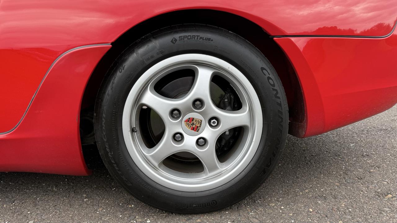 Porsche 968 2dr Cabriolet 6-Spd 1992