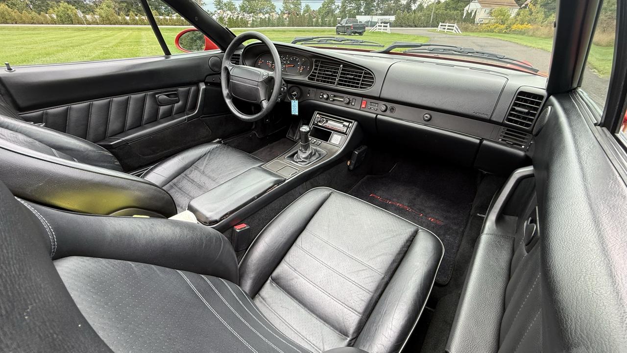 Porsche 968 2dr Cabriolet 6-Spd 1992