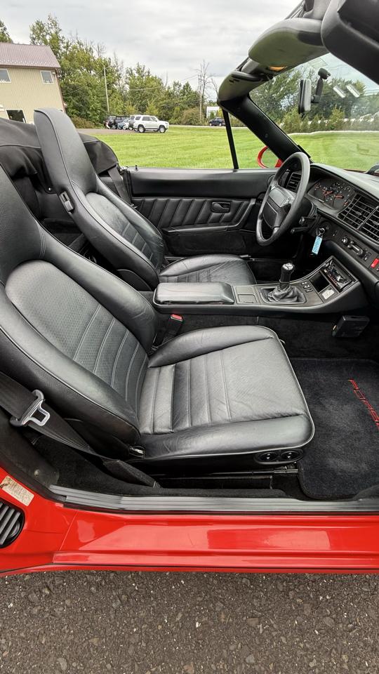 Porsche 968 2dr Cabriolet 6-Spd 1992