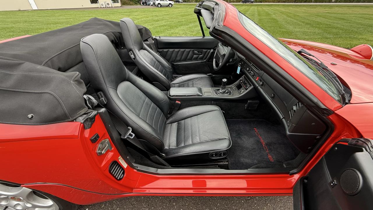Porsche 968 2dr Cabriolet 6-Spd 1992