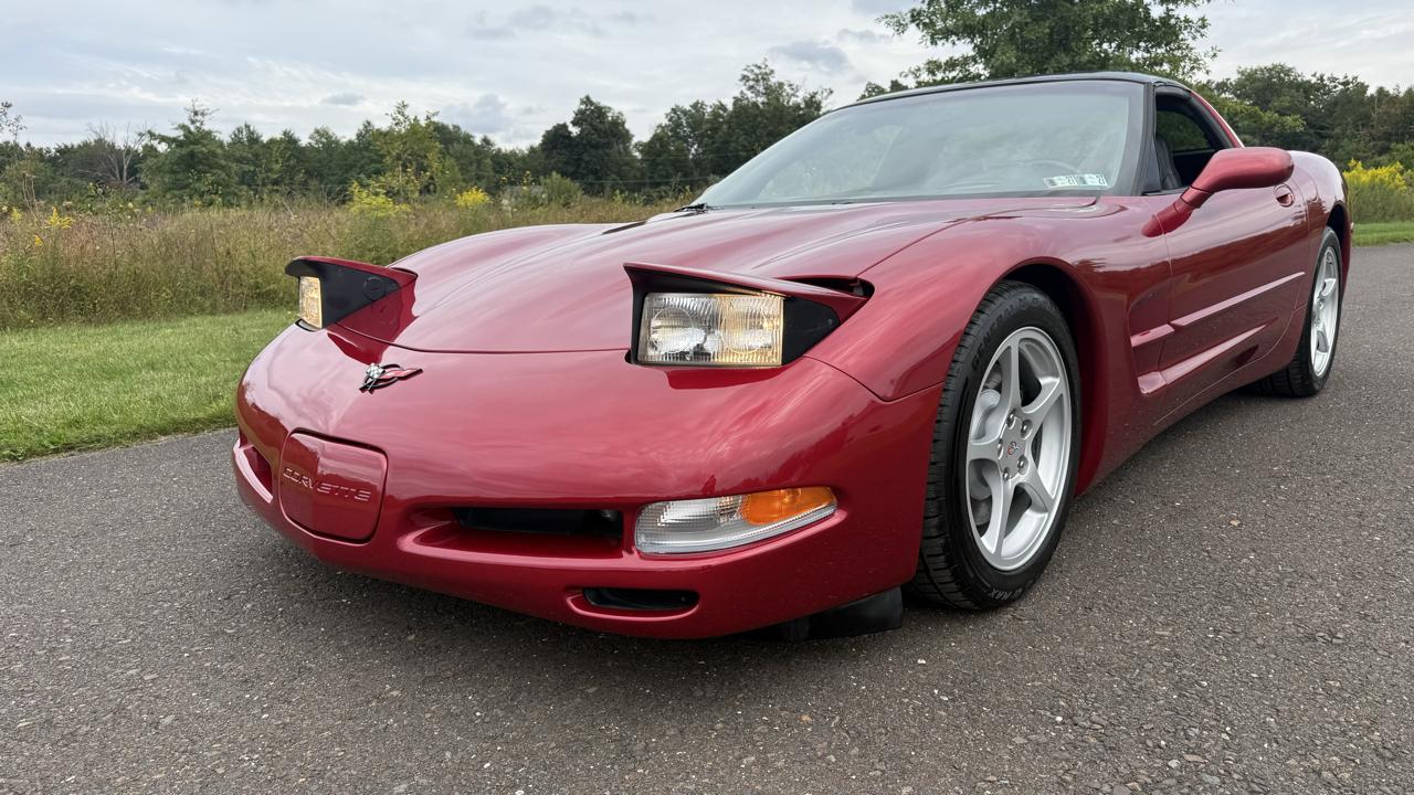 Chevrolet Corvette 2dr Cpe 2002