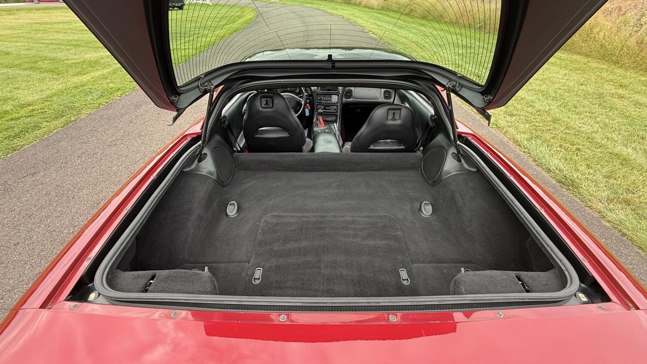 Chevrolet Corvette 2dr Cpe 2002