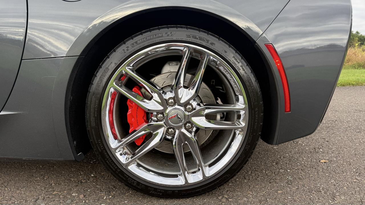 Chevrolet Corvette Stingray 2dr Z51 Cpe w/2LT 2014