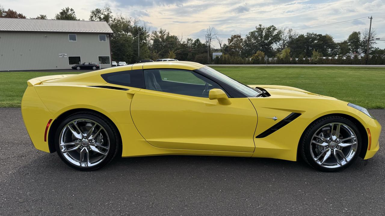 Chevrolet Corvette 2dr Stingray Cpe w/1LT 2016