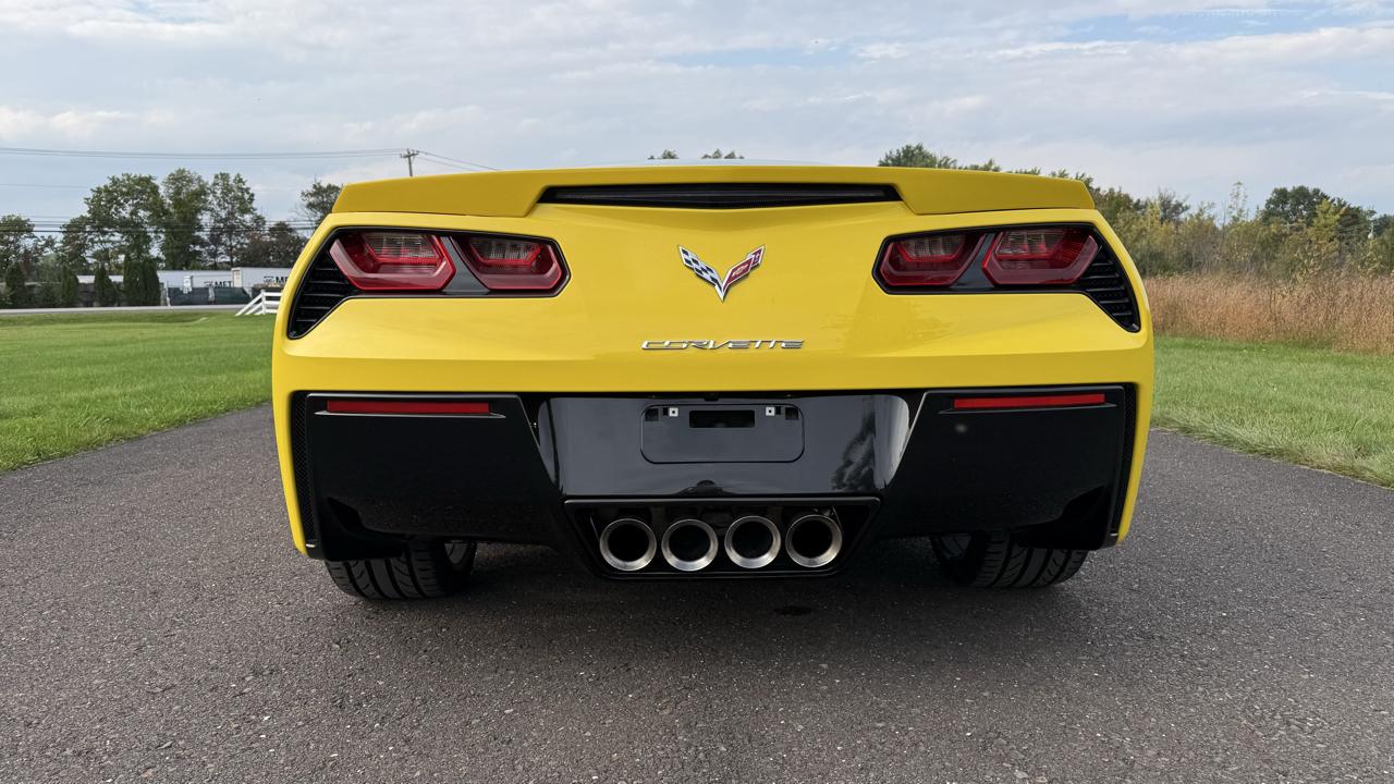 Chevrolet Corvette 2dr Stingray Cpe w/1LT 2016