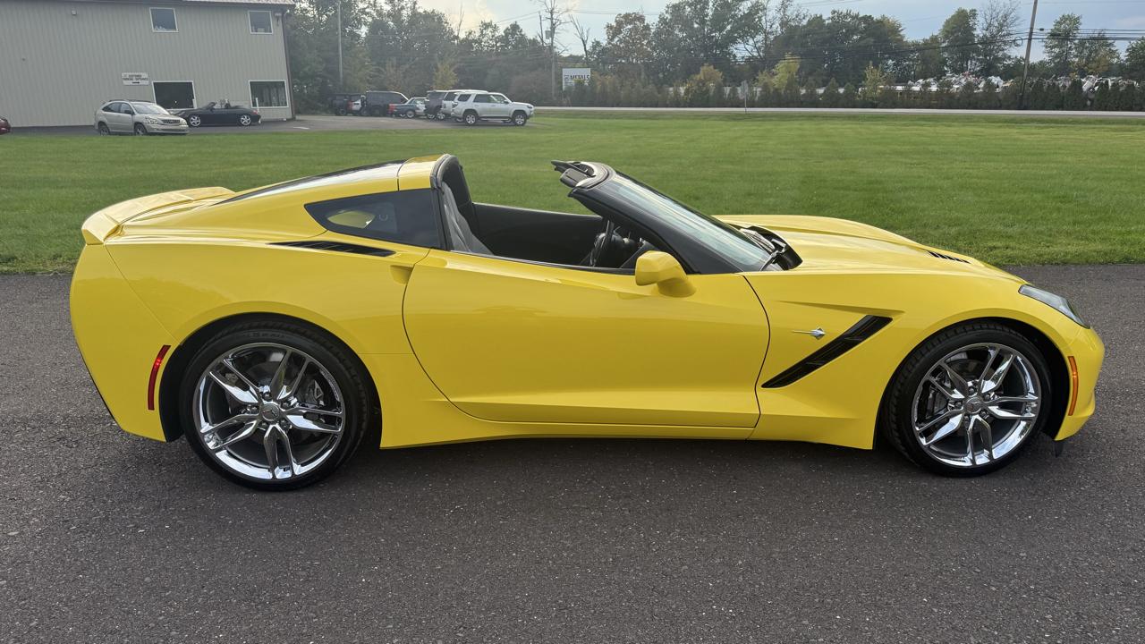Chevrolet Corvette 2dr Stingray Cpe w/1LT 2016