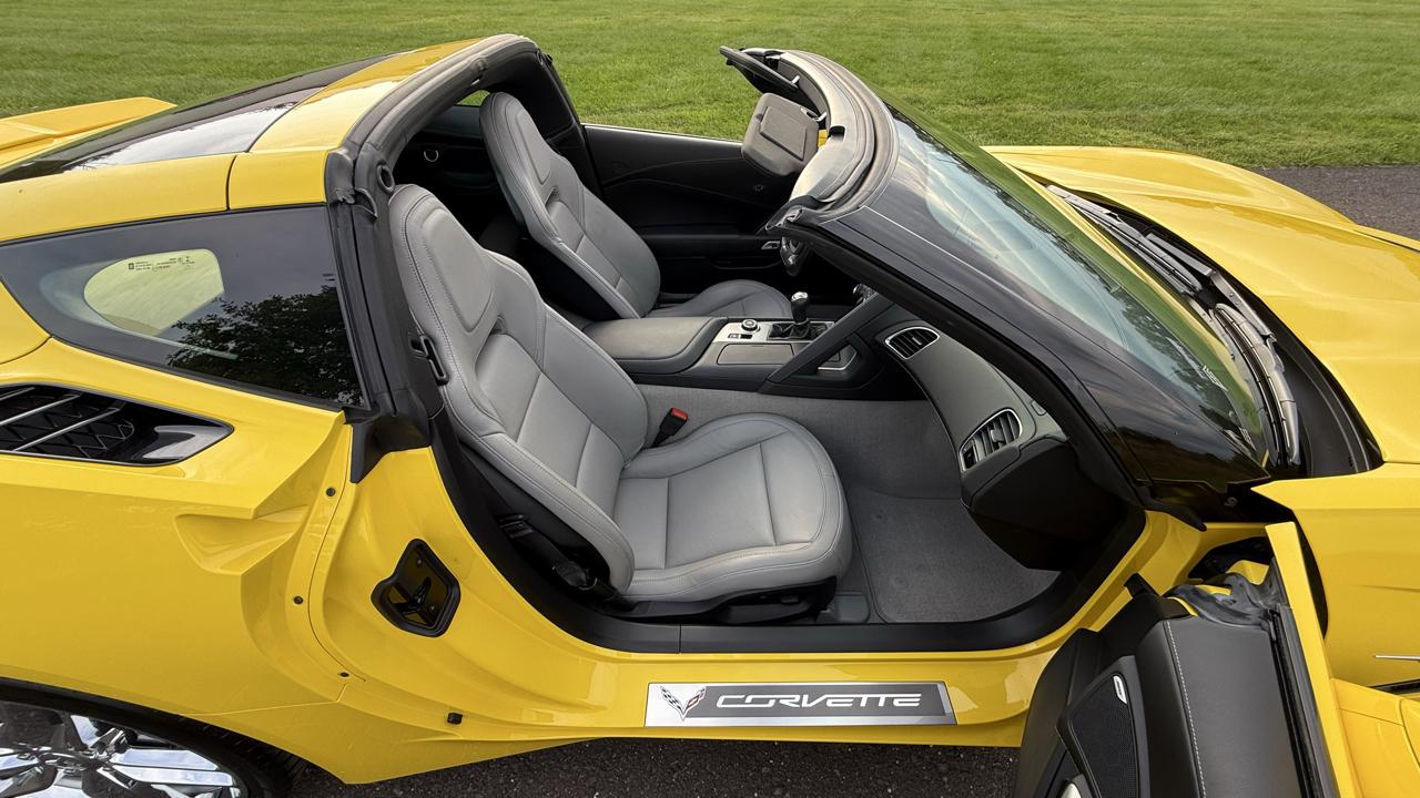 Chevrolet Corvette 2dr Stingray Cpe w/1LT 2016