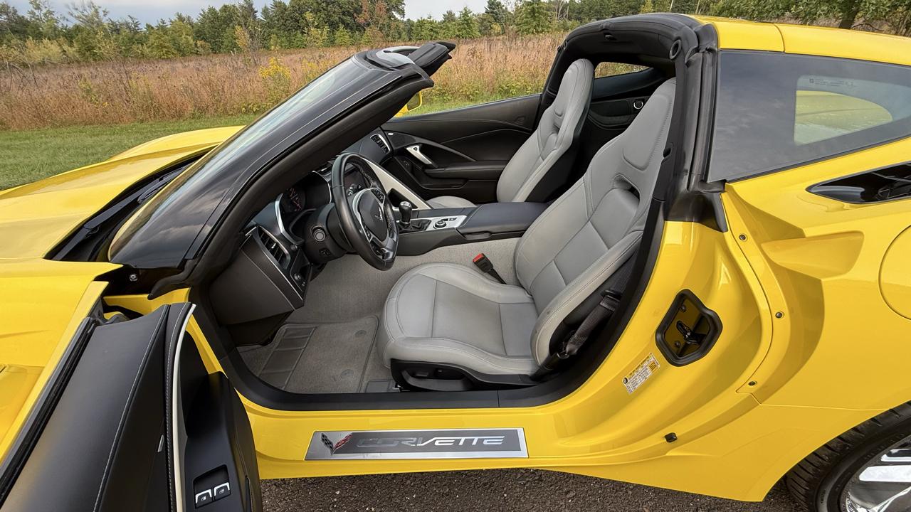Chevrolet Corvette 2dr Stingray Cpe w/1LT 2016