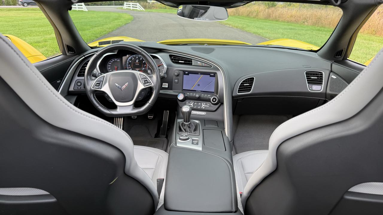 Chevrolet Corvette 2dr Stingray Cpe w/1LT 2016