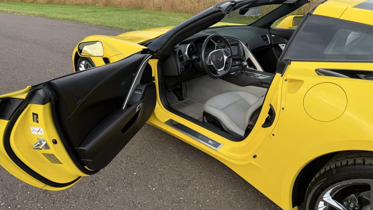 Chevrolet Corvette 2dr Stingray Cpe w/1LT 2016